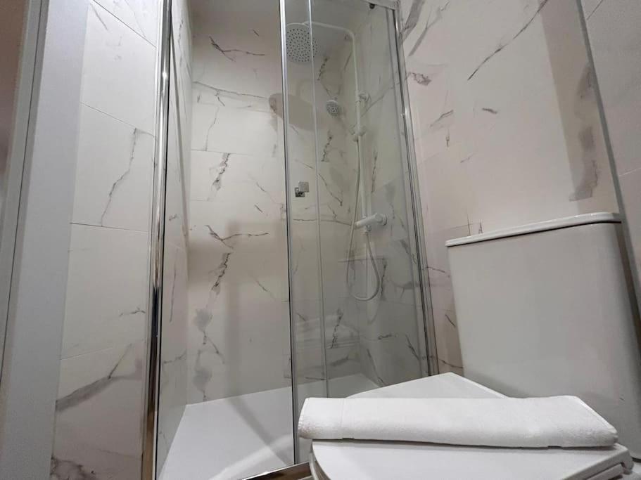 Ideal Studio In Cuatro Caminos - Guipuzcoa 马德里 外观 照片