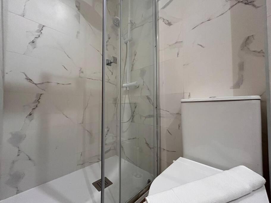 Ideal Studio In Cuatro Caminos - Guipuzcoa 马德里 外观 照片