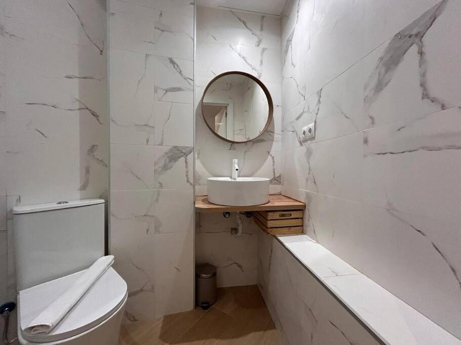 Ideal Studio In Cuatro Caminos - Guipuzcoa 马德里 外观 照片